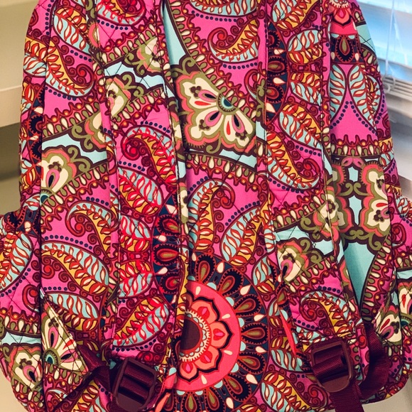 NWT VERA BRADLEY ESSENTIAL BACKPACK - Picture 2 of 8